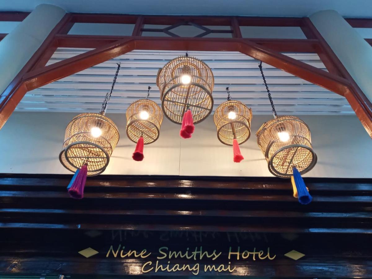 Nine Smiths Hotel Chiangmai Chiang Mai Extérieur photo